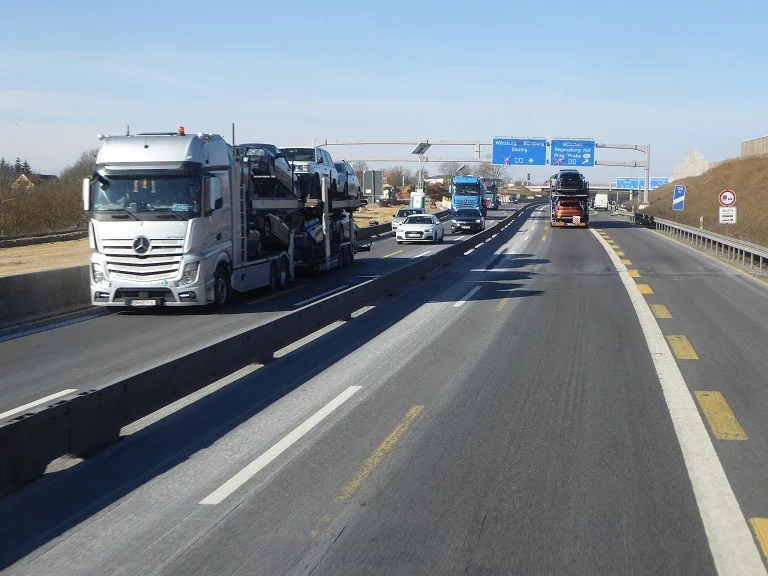 Auf dem Donaupanoramaweg nach Kapfelberg. | © DAV Regensburg Seniorengruppe