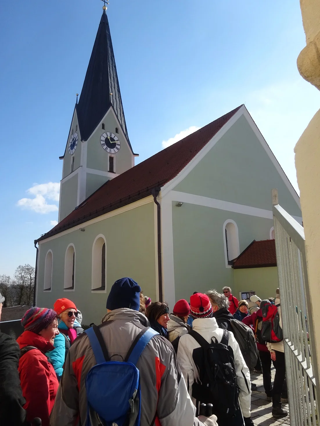 Auf dem Donaupanoramaweg nach Kapfelberg. | © DAV Regensburg Seniorengruppe