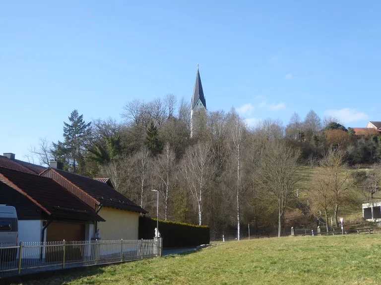 Auf dem Donaupanoramaweg nach Kapfelberg. | © DAV Regensburg Seniorengruppe