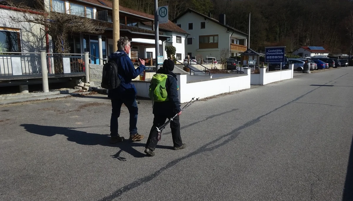 Auf dem Donaupanoramaweg nach Kapfelberg. | © DAV Regensburg Seniorengruppe