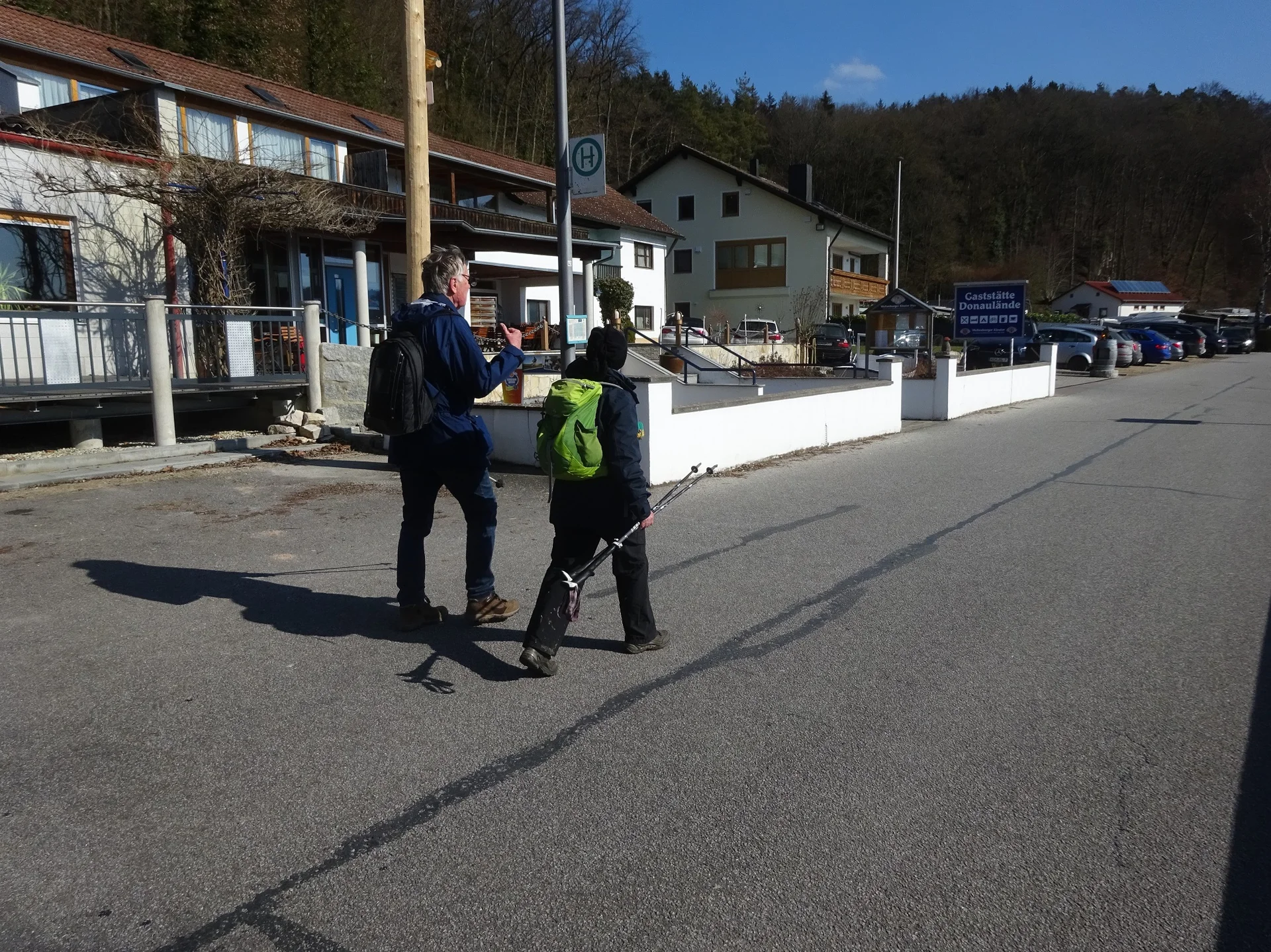 Auf dem Donaupanoramaweg nach Kapfelberg. | © DAV Regensburg Seniorengruppe