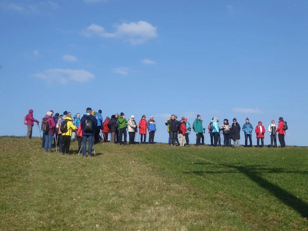 Auf dem Donaupanoramaweg nach Kapfelberg. | © DAV Regensburg Seniorengruppe