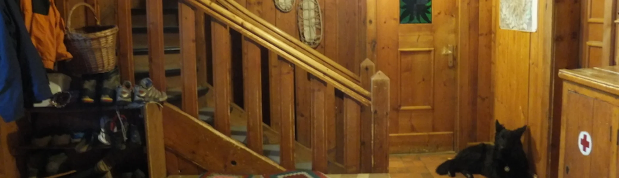 Neue Regensburger Hütte mit denkmalgeschützter Treppe. | © Thomas Eder