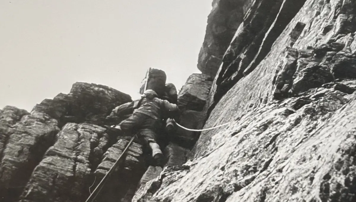 Schwieriger Riss in der Eiger Nordwand | © Archiv Bruno Wimmer