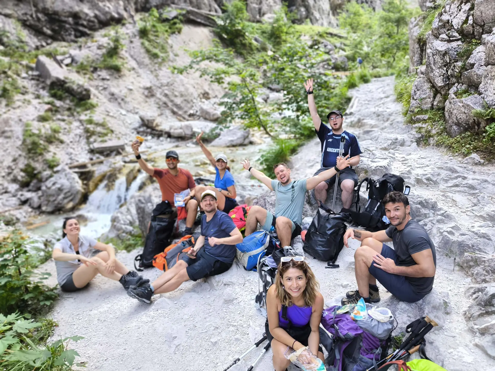 International Group auf dem Weg zur Höllentalangerhütte | © Max Santander