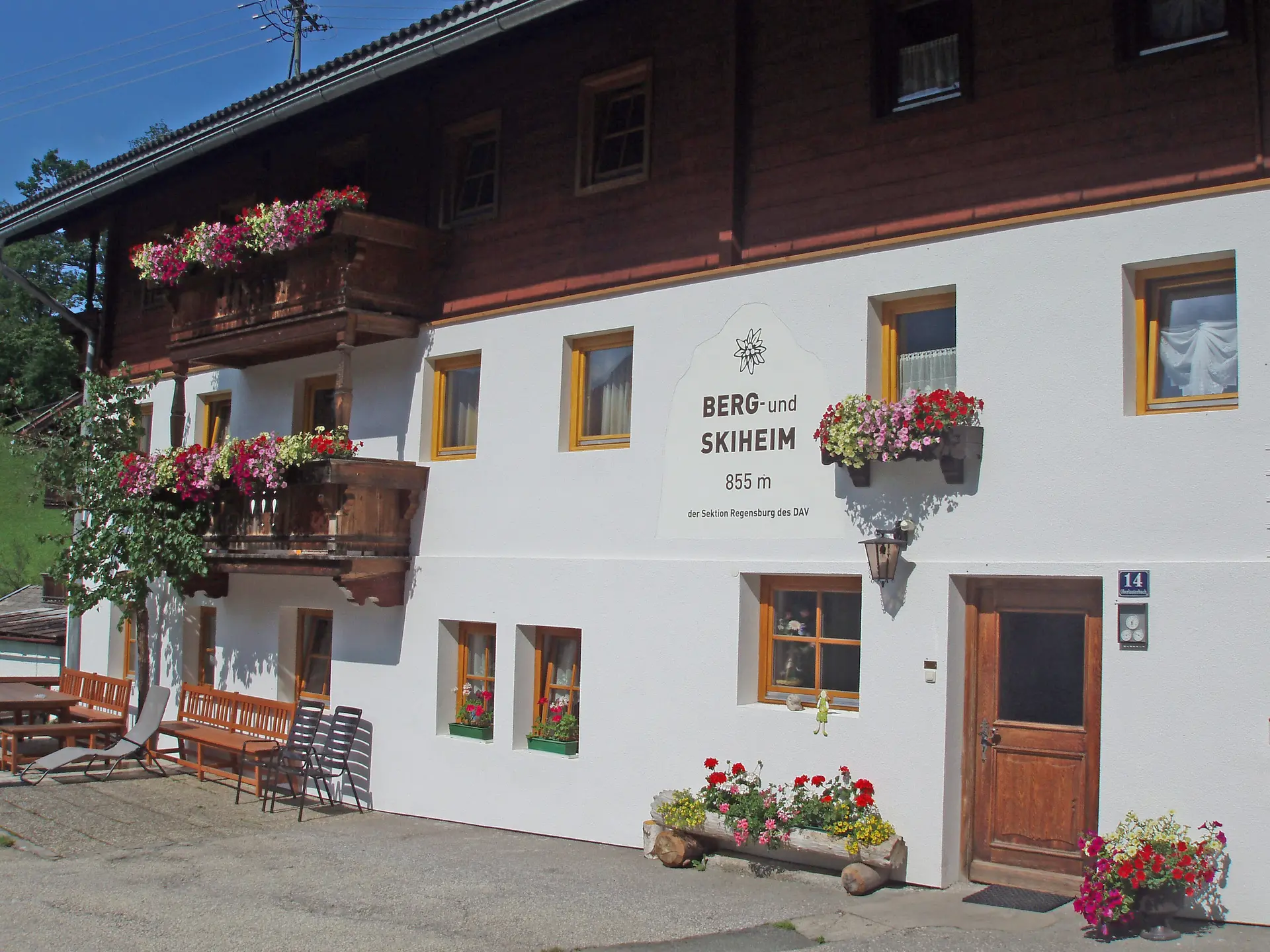 Berg- und Skiheim Brixen im Thale im Sommer. | © Wolfgang Zettler