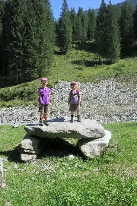 Felstisch an der Brixenbachalm. | © Simone Zeiler