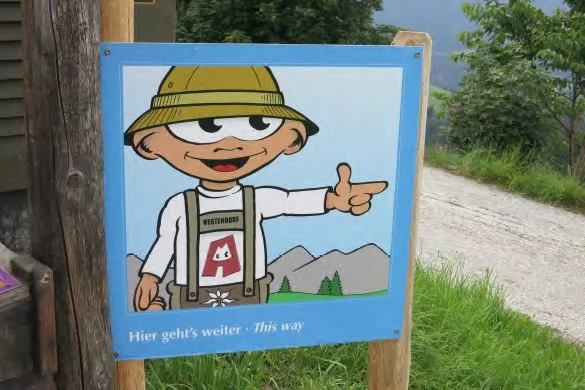 Alpinolino weist den Weg. | © Simone Zeiler