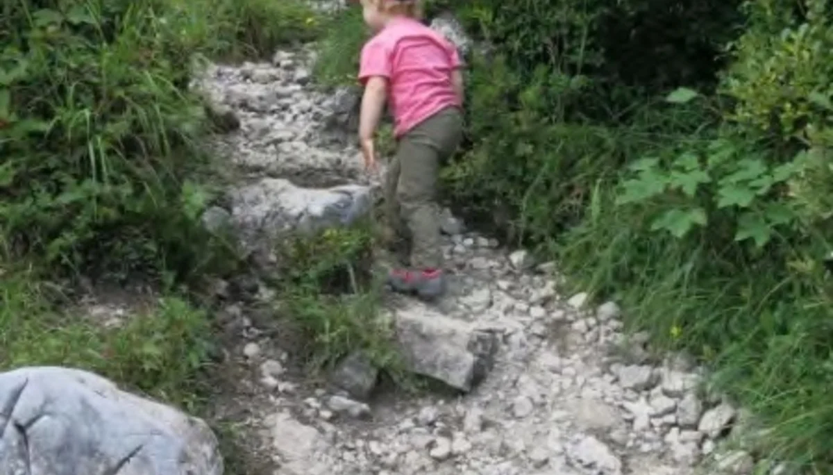 Felsige Wege sind spannend. | © Simone Zeiler